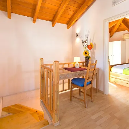In Kolympia Mit Privatem Garten Vakantiehuis *